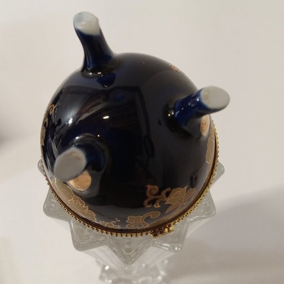 Cobalt Blue Gold Painted Egg Trinket Box Hinged Footed - Picture 9 of 10